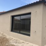 Façade en cours après branchement électrique pour brancher des lumières